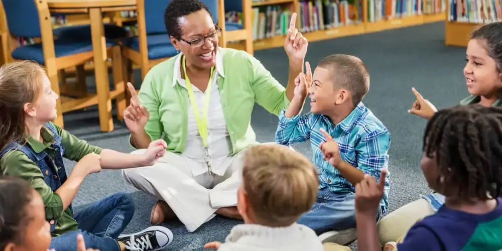 Blog-How-Teachers-Can-Build-Positive-Relationships-with-Students-From-Day-One